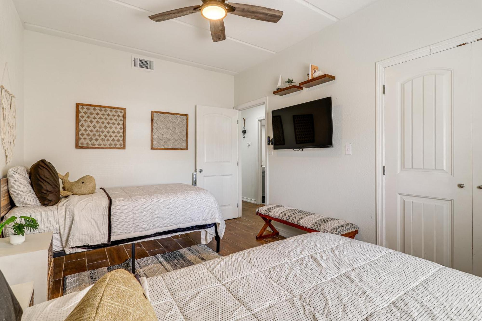 Luxe South Padre Condo With Pool - Walk To Beach! South Padre Island Zewnętrze zdjęcie